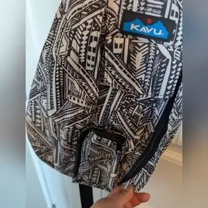 Kavu | Bags | Kavu Black And White Crossbody Bag With  display picture 1